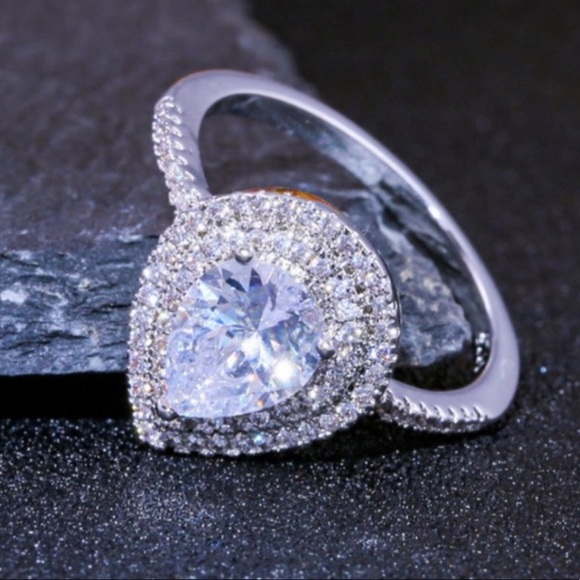 NEW 925 SILVER PEAR CUT TEARDROP DIAMOND RING - Picture 4 of 5